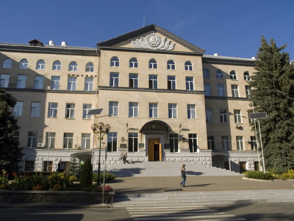 Image - The National University of Life and Environmental Sciences of Ukraine (main building).